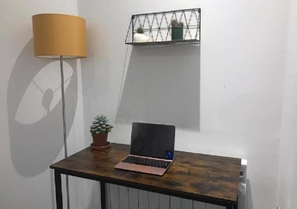Doncaster Central Danum House Apartment Bagian luar foto