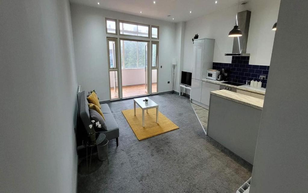 Doncaster Central Danum House Apartment Bagian luar foto