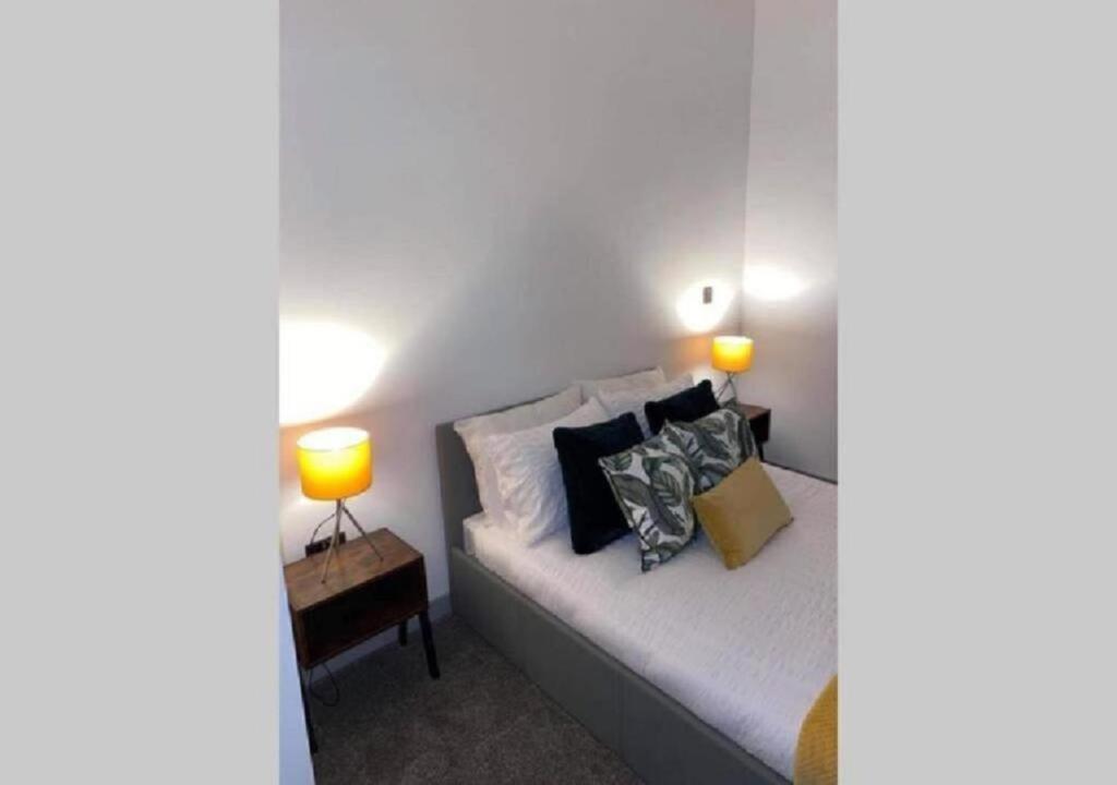 Doncaster Central Danum House Apartment Bagian luar foto