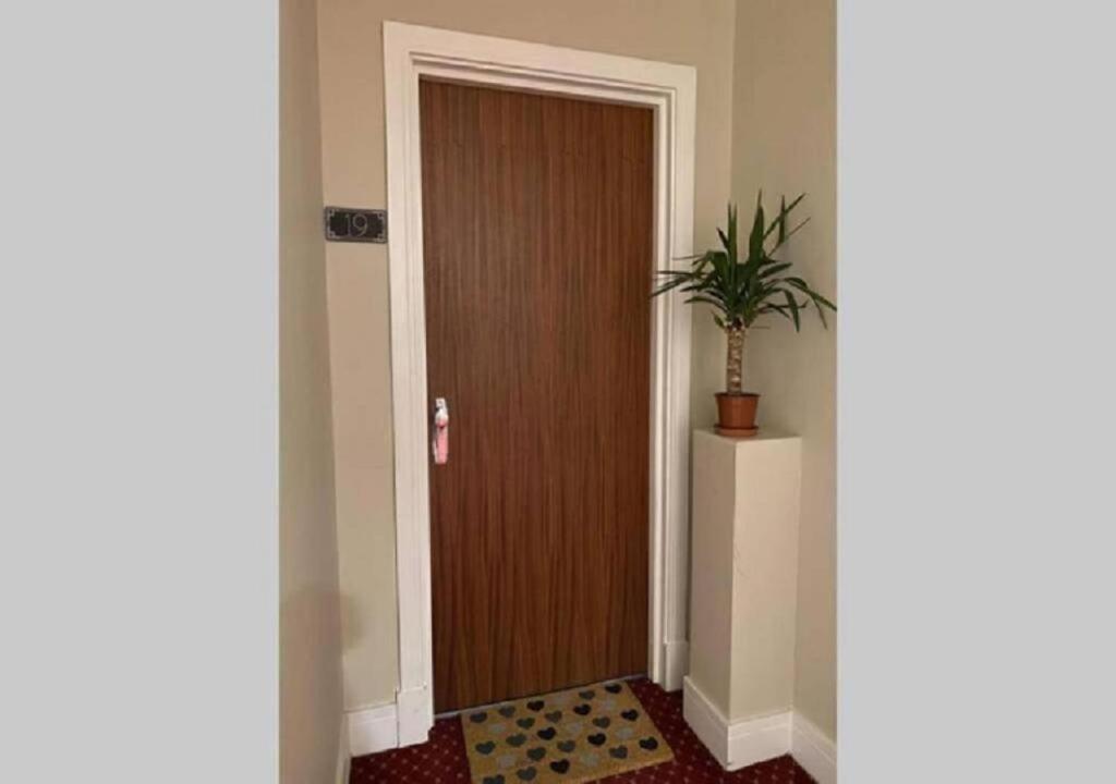 Doncaster Central Danum House Apartment Bagian luar foto